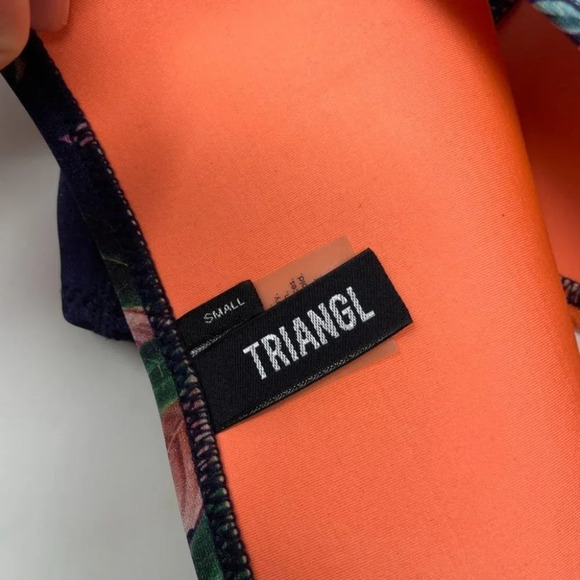 Triangl Delilah Floral Neoprene Bikini Set Size Small - Picture 8 of 9